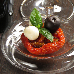 オリーブとセミドライトマト