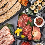 焼肉や本格的な韓国料理を食べ放題で楽しめる！厳選されたカルビや豊富なおつまみをお楽しみください