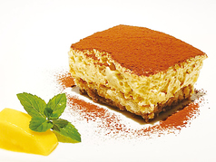 鴻巣産有機野菜を使った彩サラダ+ドリンク+ティラミスセット