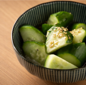 海外からお越しのお客様にも安心してご利用いただくため、複数言語に対応したメニューをご用意しております。英語、中国語（繁体字・簡体字）、韓国語に対応可能です。すべてのお客様に心地よいサービスを提供いたします。