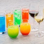 自分好みに作って楽しめるカクテルは20種類以上ご用意！お酒が苦手な方にはノンアルコールも。