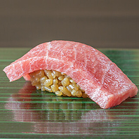 厳選したネタとこだわりのしゃりが織り成す極上寿司を…