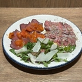 料理メニュー写真 肉のカルパッチョ3種盛り合わせ