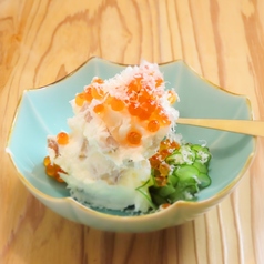 いぶりがっこと長芋のポテトサラダ　いくらのせ