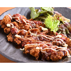 BIGチキンカツ（オリジナルソース/おろしポン酢/デミグラスソース/味噌だれ）