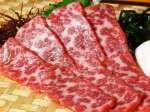 肥後勝一番の人気は熊本特産『馬刺し』。食用に育てた肥後馬刺しの生肉の状態で楽しめます♪