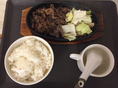 焼肉定食　￥680