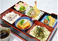 松花堂弁当