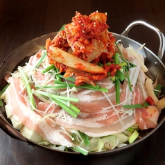豚バラとキムチのピリ辛鍋