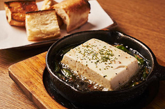 豆腐と青唐辛子のアヒージョ(自家製パン4枚付き）