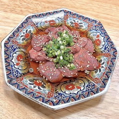 冠地鶏のレバ刺し