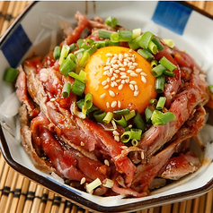 ★名物 牛ももユッケ