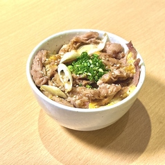 せせり炭火焼きの親子丼