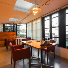 ソファー席ご用意あります。