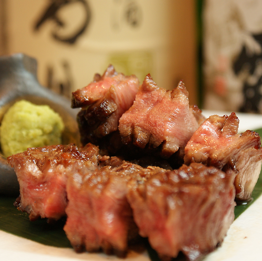 「東京ではほとんど手にはいらない一級品の肉」を是非一度炭火焼でご賞味下さい！