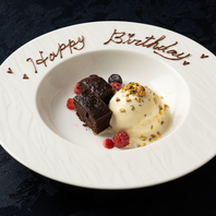 大切な日を彩るサプライズ◎デザートプレート！