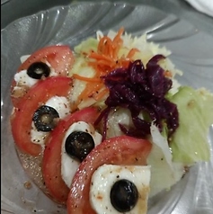 トマトとモッツァレラチーズのサラダ