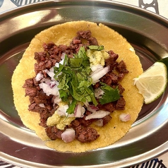 Tacos de carneasada 牛ハラミタコス