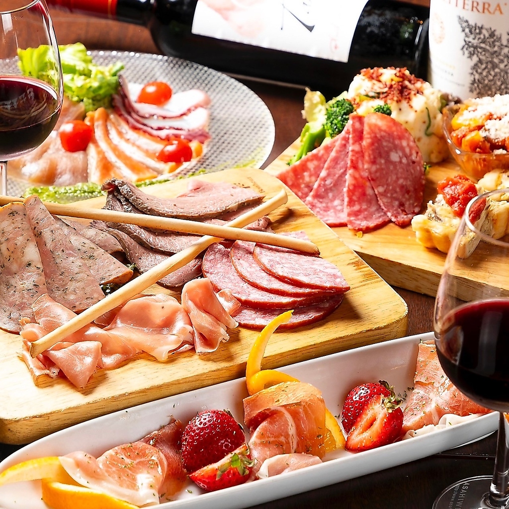 前菜メニューも豊富♪タパスは390円～♪ぜひご賞味ください★