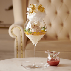 Champagne Parfait Angel White