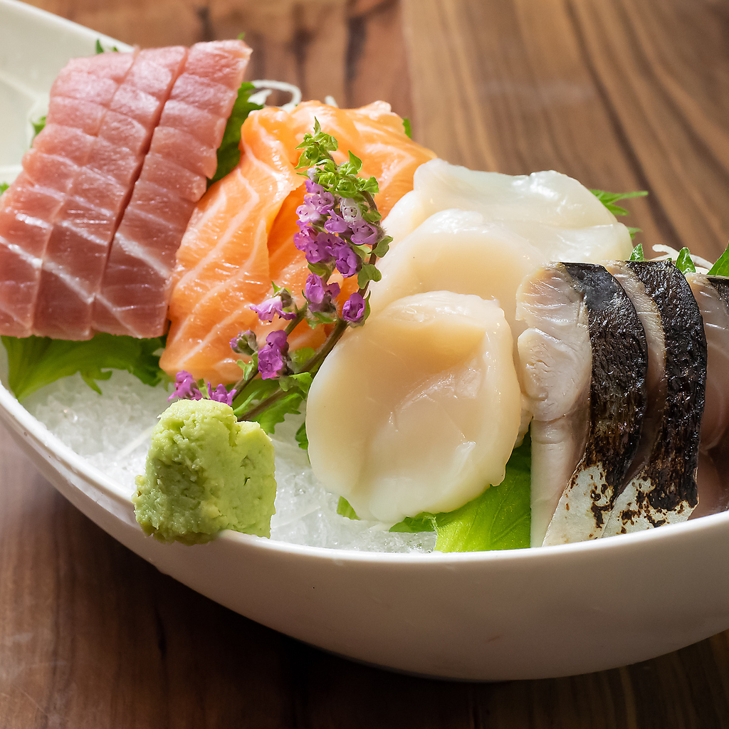 新鮮な海の幸を使用した、海鮮料理を各種ご用意致しております！