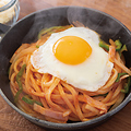 料理メニュー写真 うどんdeナポリタン