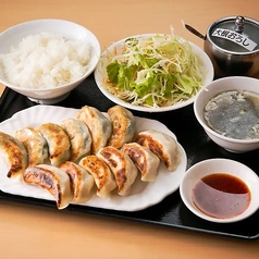 餃子市場 神田店のおすすめランチ1