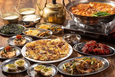 本格韓国料理から居酒屋メニューまで豊富な料理メニューご用意！