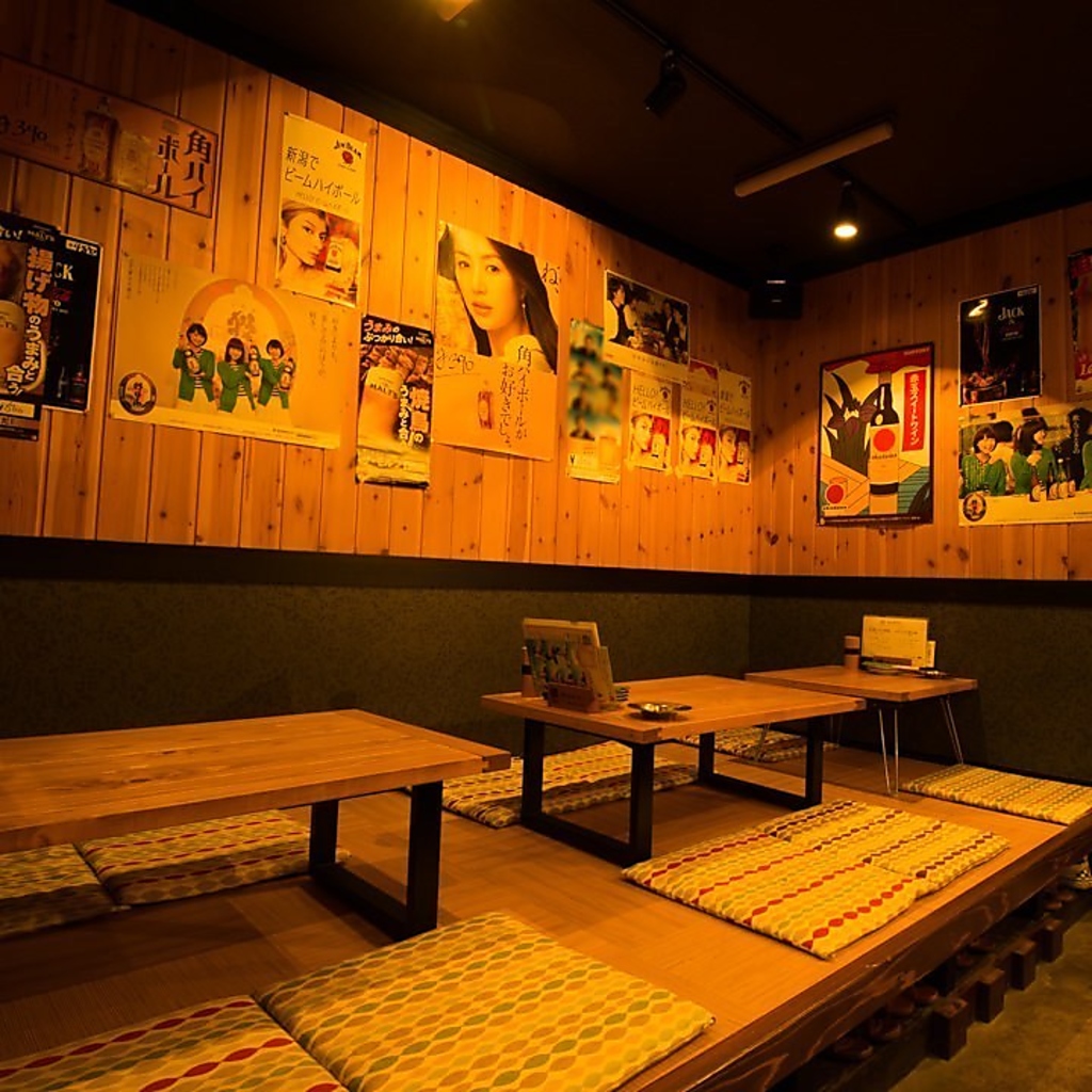 靴を脱いでゆったり過ごせる、小上がりのお座敷席は、各種ご宴会等のご利用にも最適！ぜひ当店まで♪