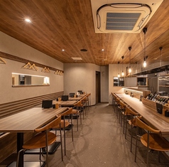 2名掛け/4名掛けのテーブル席はお席を繋げて16～18名様でもご利用頂けます◎女子会・ママ会・各種宴会にもおすすめです◎