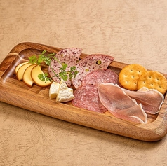 Cheeseとハムの盛り合わせ