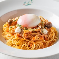 温泉卵とモッツァレラのカルボミート