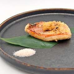 炙りきんき天婦羅 黄金うにバターがけ