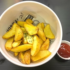 皮付きポテトフライ