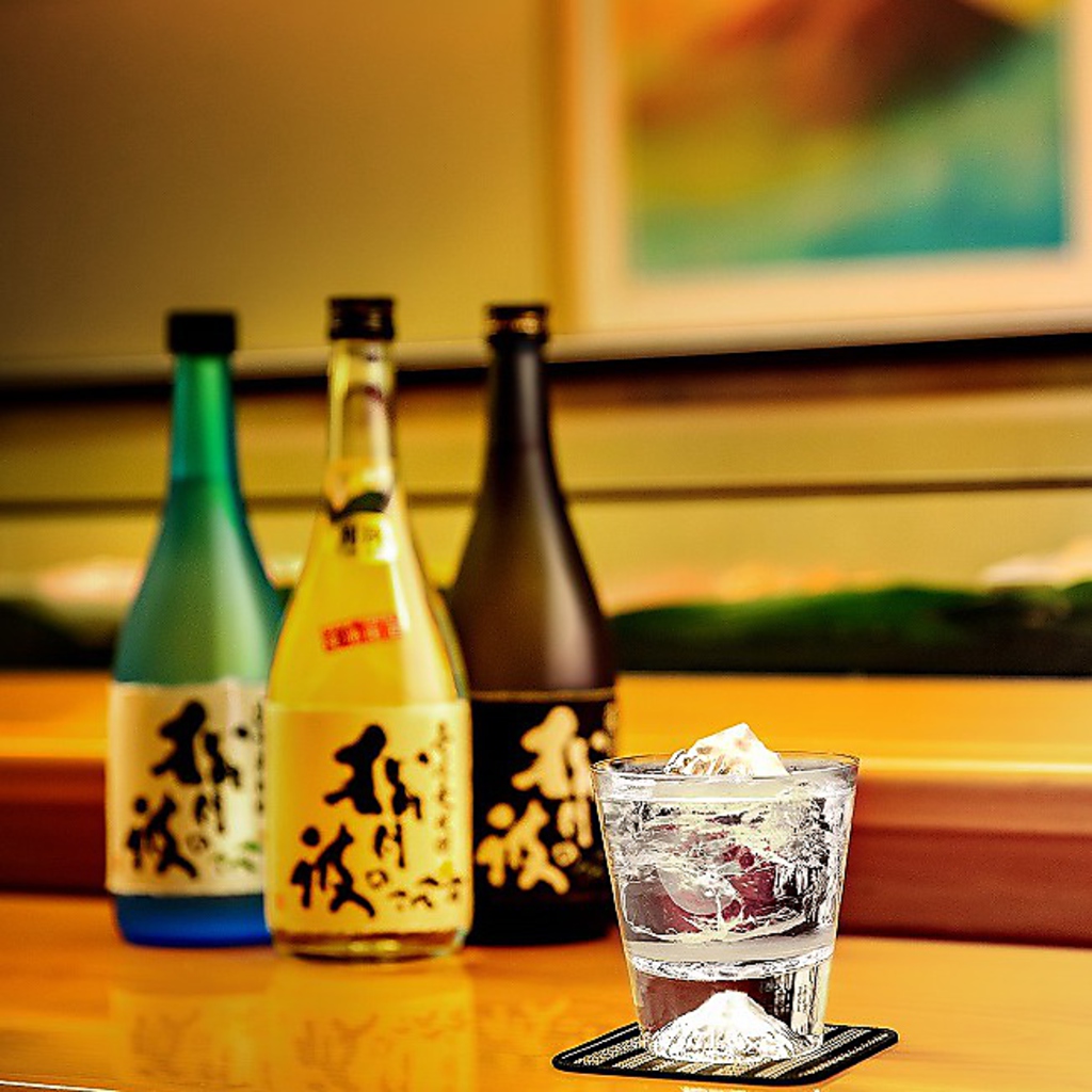 海鮮料理に合うお酒を取り揃えております。