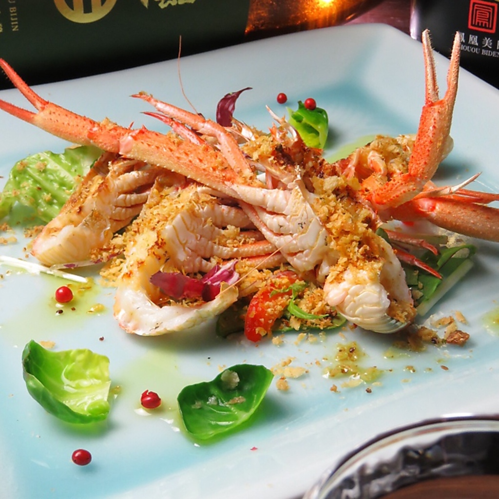 見た目も美しいお料理は誕生日やデートなどの特別な日にも◎ぜひ素敵なひとときをお過ごしください。