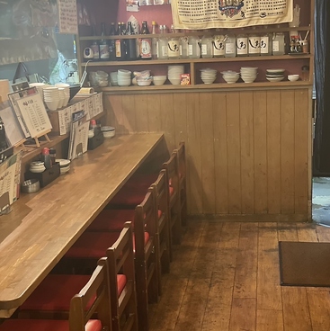 餃子家まるに 聖地春日店の雰囲気1