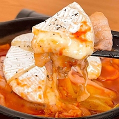 チーズたっぷり★トマトカマンベール鍋