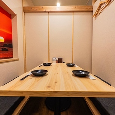＊歓迎会・送別会におすすめ＊全席個室の店内は落ち着いた雰囲気でごゆっくりお過ごしいただけます。会食や接待、宴会など様々なシーンでご利用いただけます！広々個室で忘れない一時を！