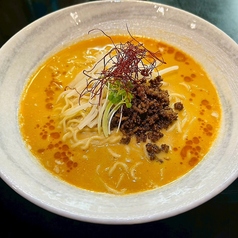 和中華 影菜の特集写真