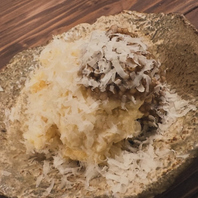 【美味しさを引き立てる】盛り付けや器にもこだわりを。