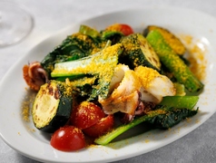 壱岐産 ヤリイカと季節野菜のソテー カラスミがけ