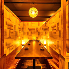 接待、会社のお飲み会、宴会など様々なシーンで御利用頂けます。大人数のご宴会など様々なシーンで是非ご利用ください。お気軽にお問い合わせください。