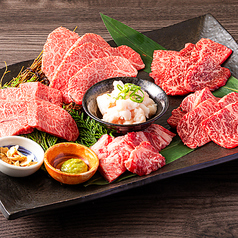 精肉卸直営 肉匠 牛次郎 本町店の写真
