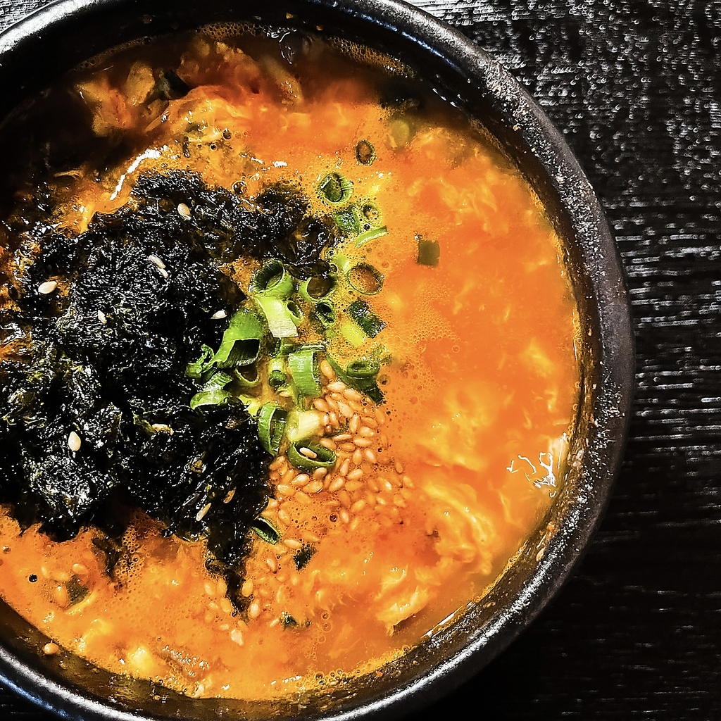 一品料理も充実しています！「たたき」「ユッケ」「塩ミノ」「ユッケジャンスープ」がおすすめです♪