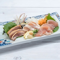 鮮度抜群の鶏たたきの写真