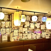 店内には御来店頂いた素晴らしき方々のサインやグッズ、DVD等も飾らせて貰っております。日に日に増えており感謝感謝の毎日です。「最近はどの様な方がお見えになりましたか?」とお聞きになるお客様もいらっしゃいます。