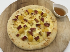 おさつと栗のメイプルチーズPIZZA