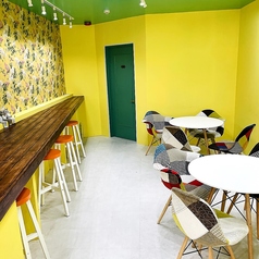 テーブル席８席