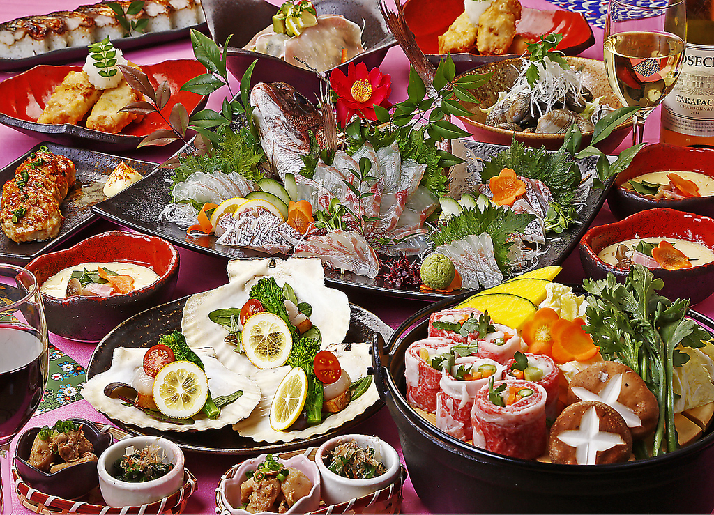 宴会におすすめ☆飲み放題付のコースは4種類◎全てに新鮮な刺身盛りも入っており大満足間違いなし！